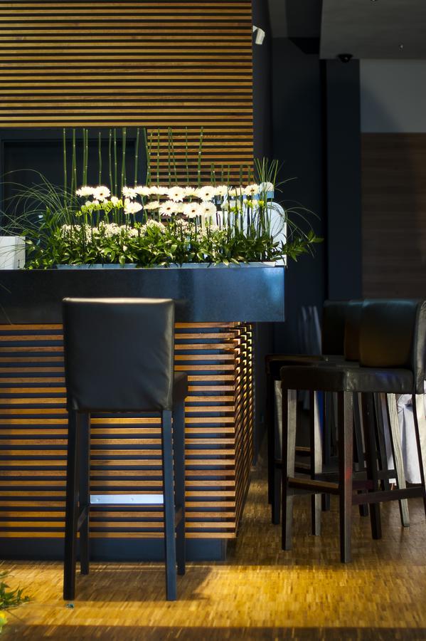 ז'גוב Hotel Eden מראה חיצוני תמונה